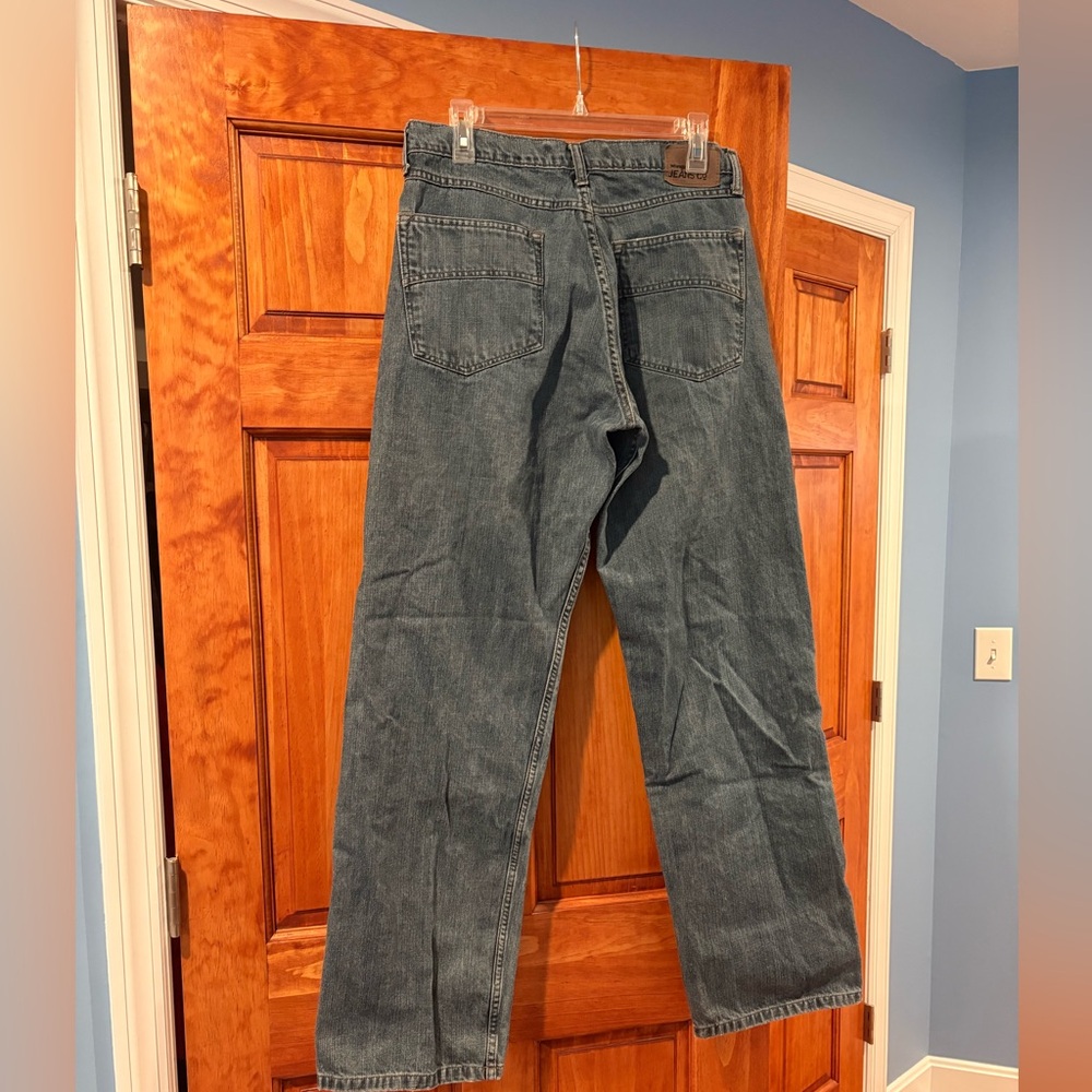 Wrangler Men's Relaxed Straight-Leg Jeans in Faded Blue